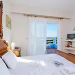 Beachfront Studio Socrates